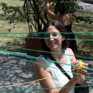 Tejido de estructuras en la plaza del avión - Taller de integración