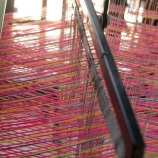 Telar semiautomático urdido